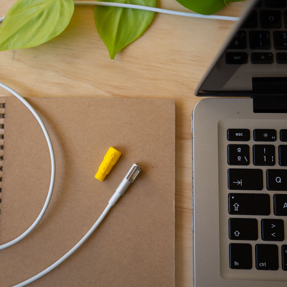 Protector de Macbook Magsafe 1 Amarillo - FackMac